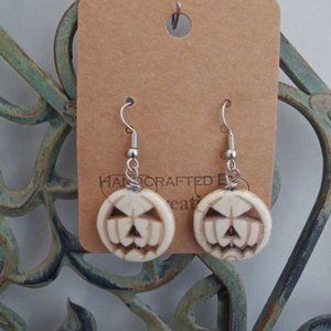 TAN JACK O LATERN EARRINGS- NEW -HALLOWEEN